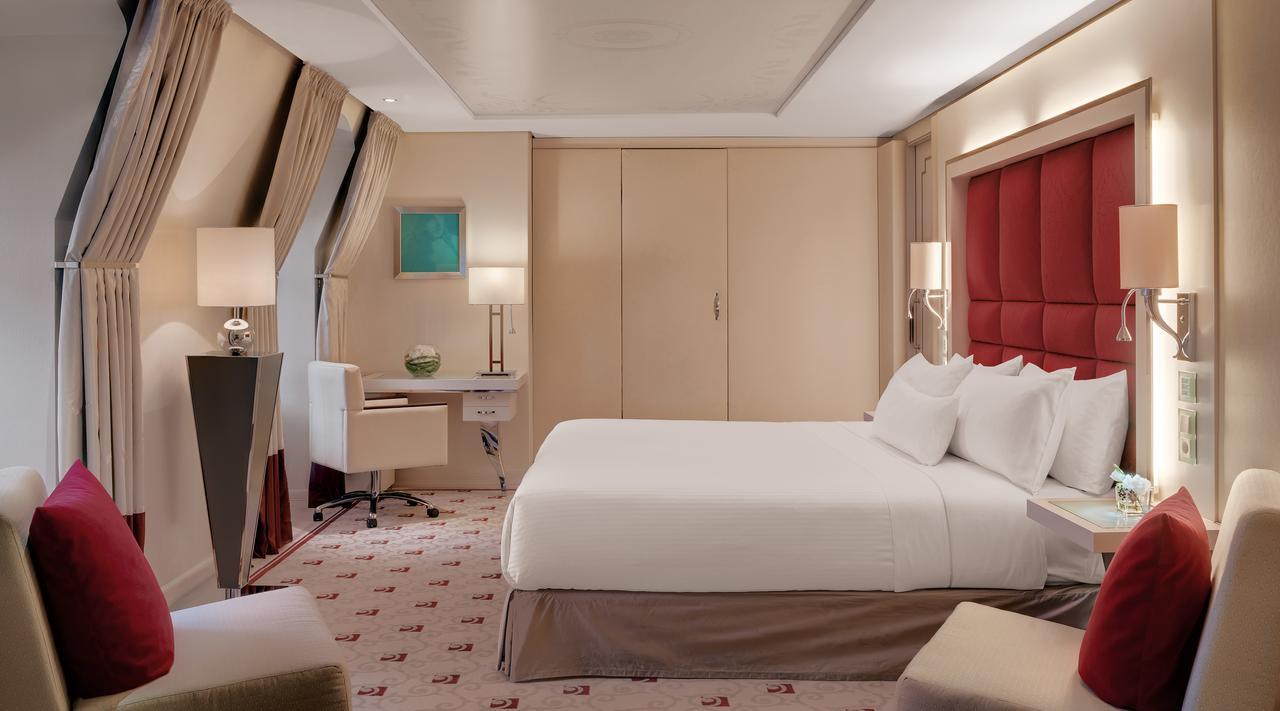Deluxe Suite, 1 Bedroom Suite, 1 King,545466147:JPEG